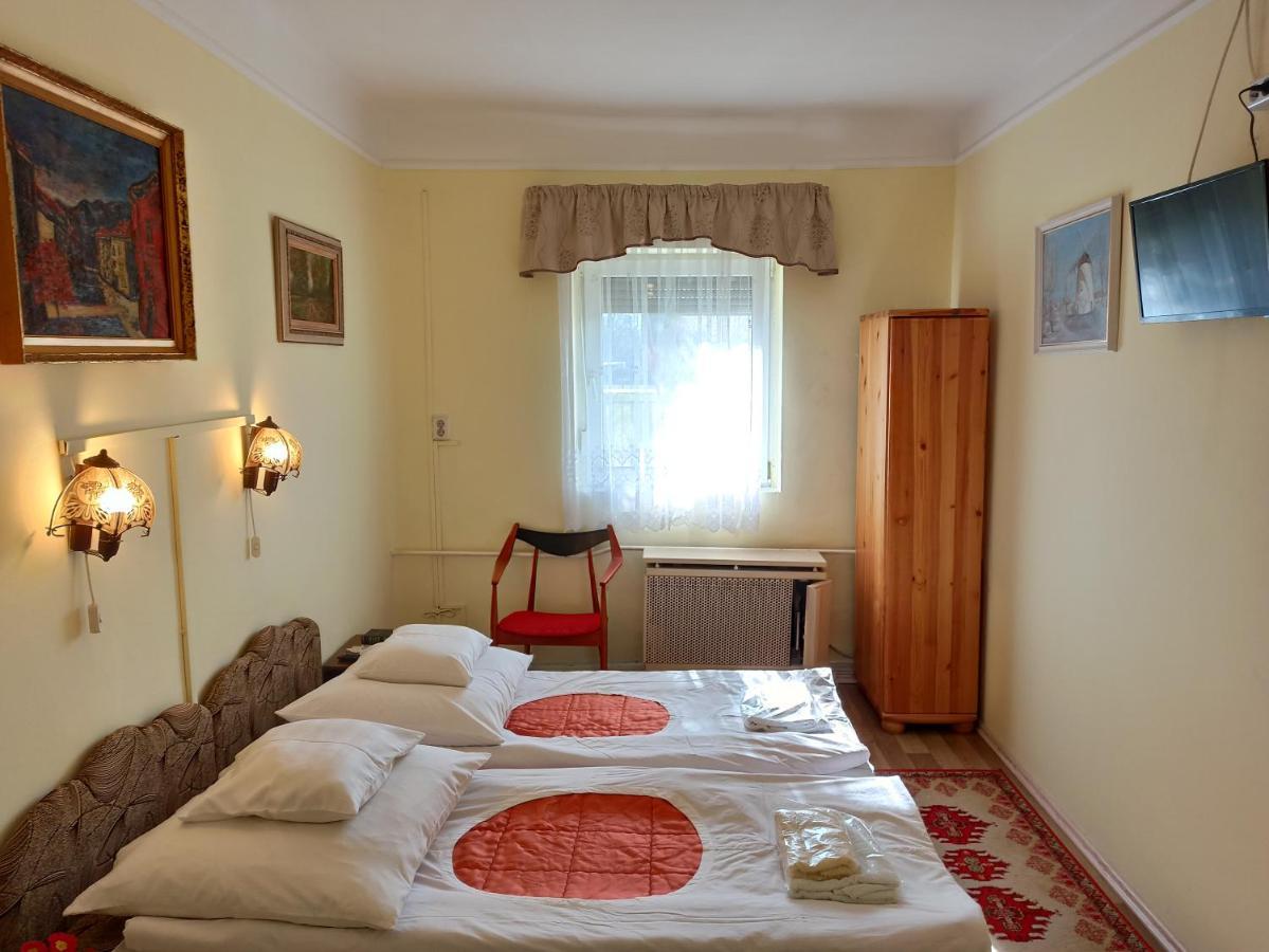 Ópusztaszeri Mózes Vendégház Exterior foto