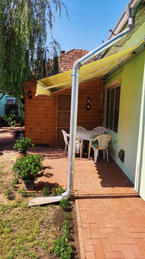 Ópusztaszeri Mózes Vendégház Exterior foto