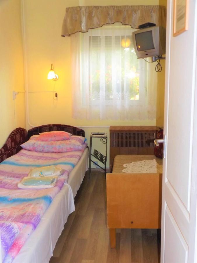 Ópusztaszeri Mózes Vendégház Exterior foto